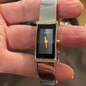 CITIZEN Ladies Eco Drive Silhouette Bangle Watch G620-S044553 HSB Movement Japan